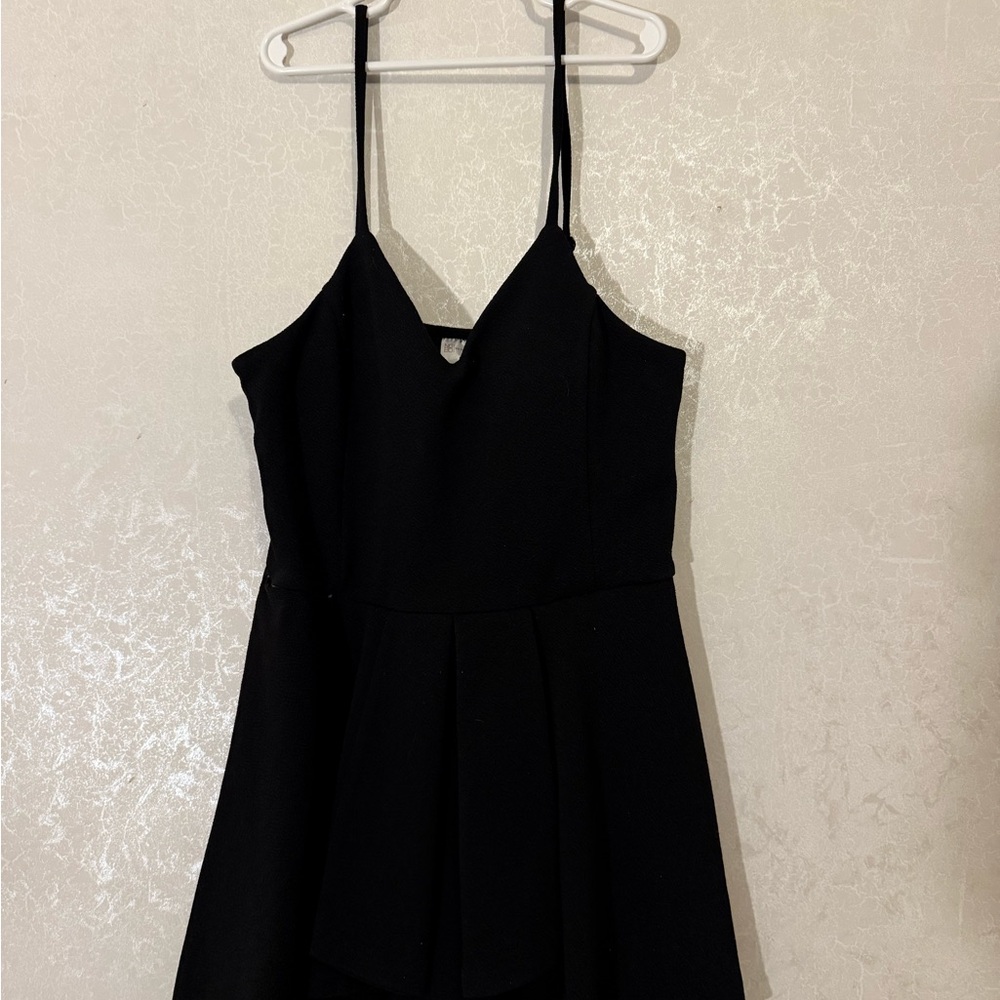 Chic Black Sleeveless Dress